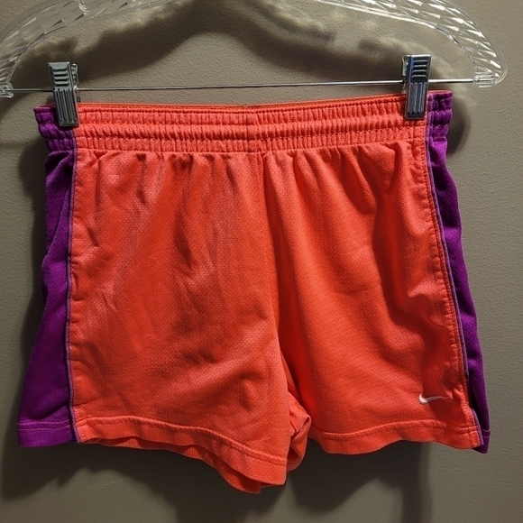 Nike Girls Athletic Shorts - Picture 2 of 6